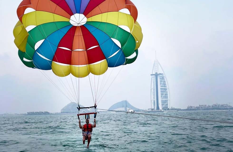 Parasailing up to 1 person 450 AED